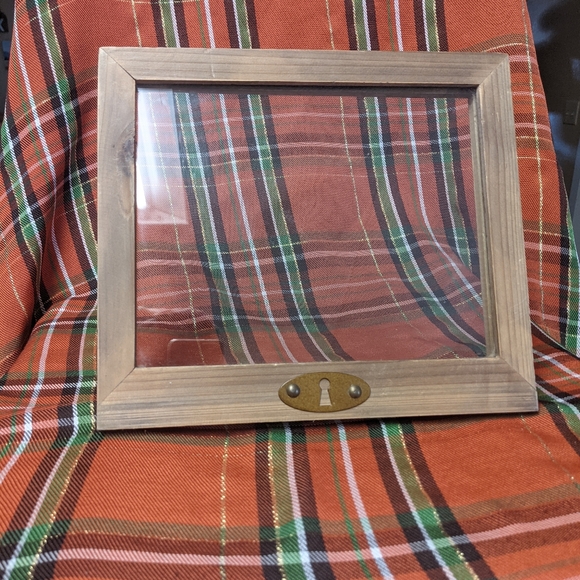 Floating Glass Picture Frame - Picture 1 of 3